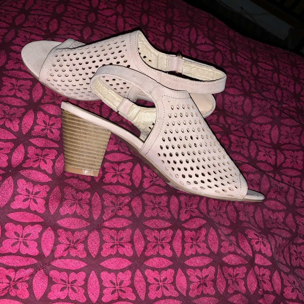 Jaclyn Smith Heels size 10